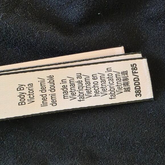 Victorias Secret Black Full Coverage Bra 38DDD Lined Demi Underwire Adjustable - Picture 10 of 13